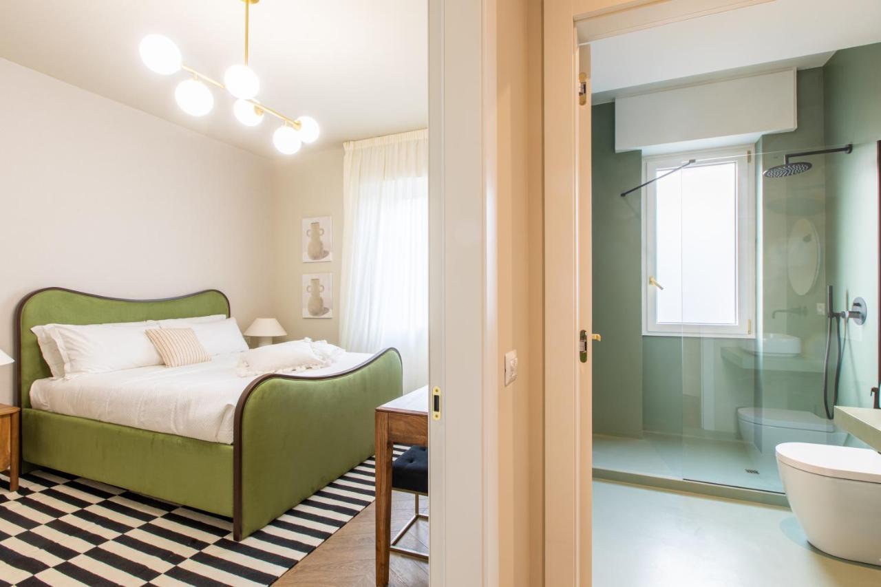 Daplace - Corso Sempione Suites Milan Bagian luar foto