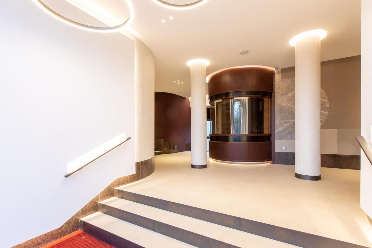 Daplace - Corso Sempione Suites Milan Bagian luar foto