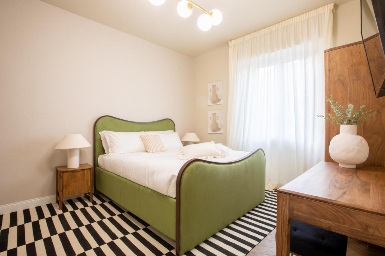 Daplace - Corso Sempione Suites Milan Bagian luar foto