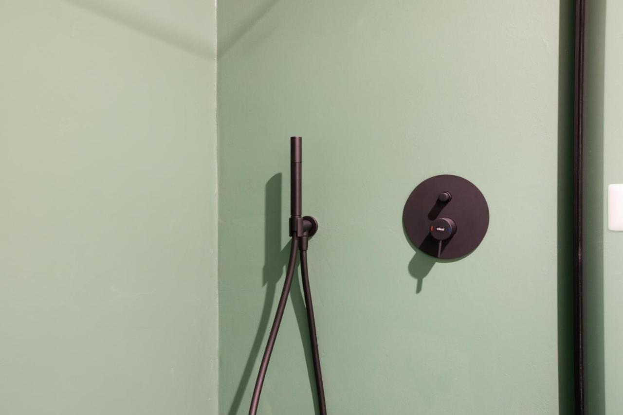 Daplace - Corso Sempione Suites Milan Bagian luar foto