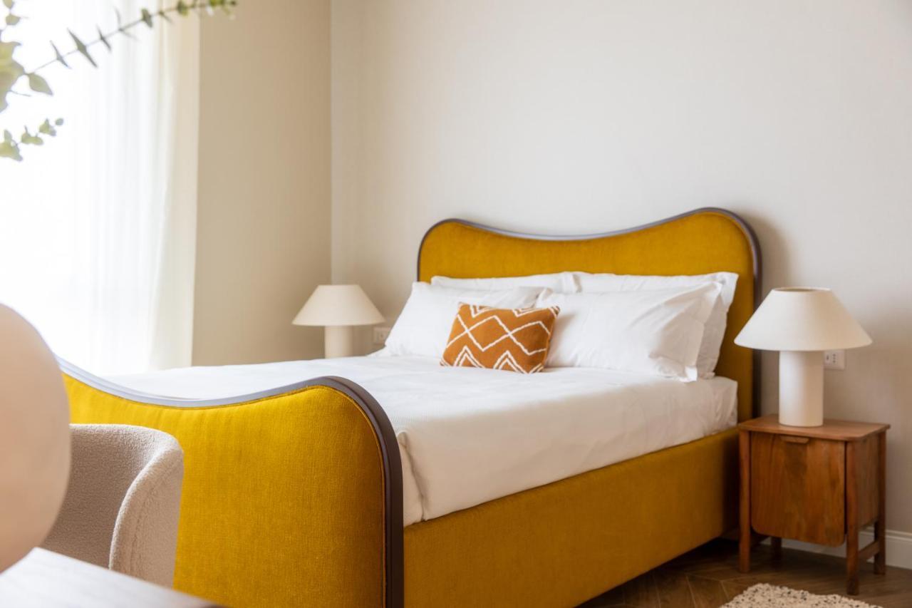 Daplace - Corso Sempione Suites Milan Bagian luar foto