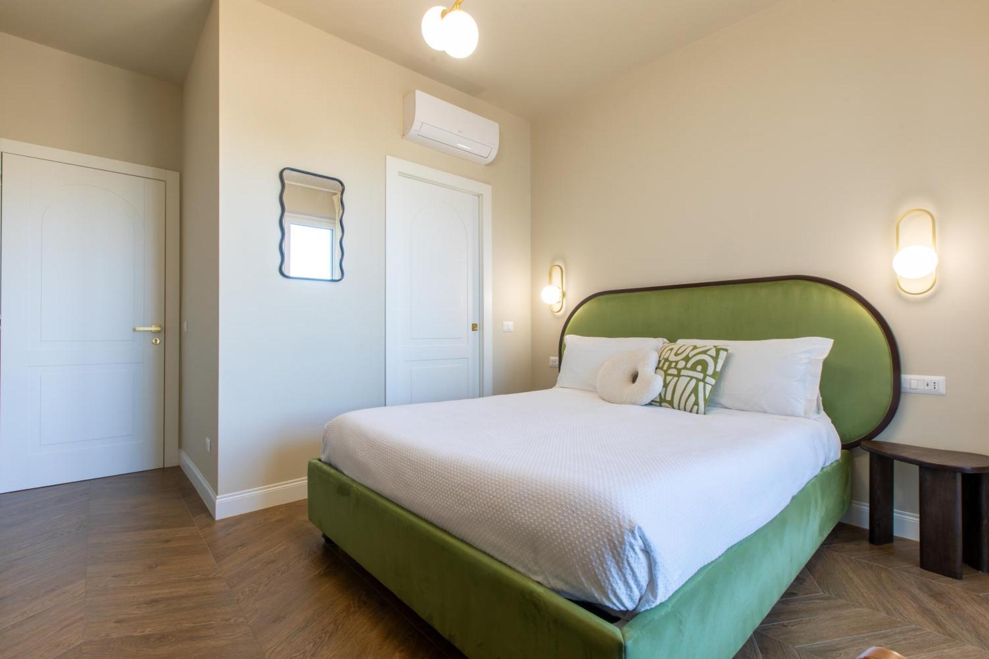 Daplace - Corso Sempione Suites Milan Bagian luar foto